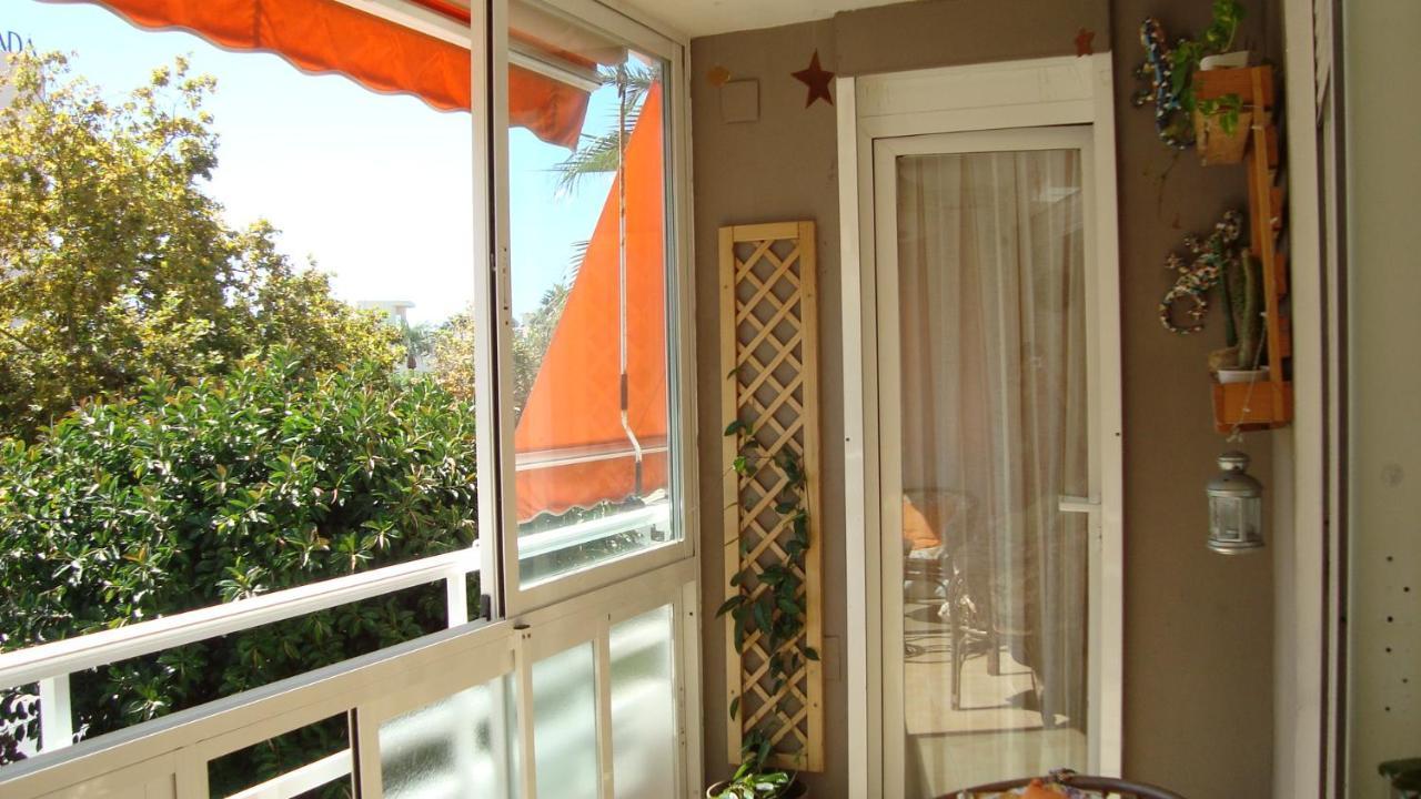 Apartamento La Carihuela - Urb. Eurosol Apartment Torremolinos Luaran gambar