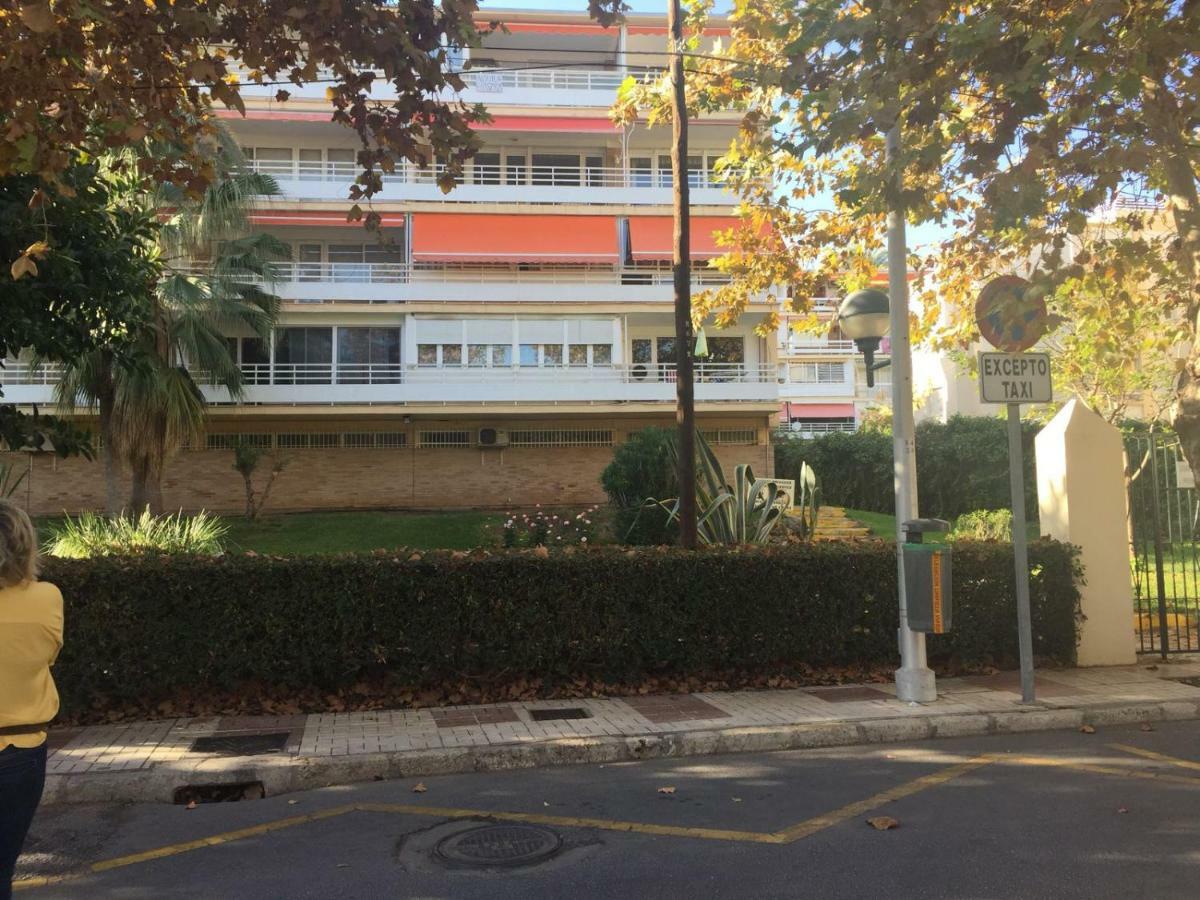 Apartamento La Carihuela - Urb. Eurosol Apartment Torremolinos Luaran gambar